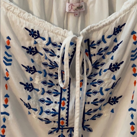 Parker White Emboidered Off the Shoulder Blouse XS - Picture 2 of 4